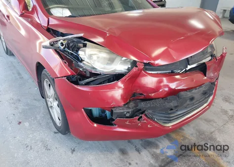 2013 Hyundai Elantra Gls z USA, uszkodzony, nr VIN KMHDH4AE7DU769181